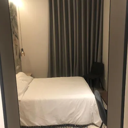 Triana Ines Homestay Seville
